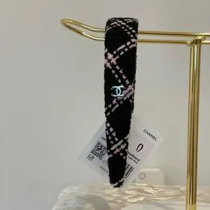 CHANEL | Accessories | Nwt Chanel 224 Tweed Cc Headband  display picture 3